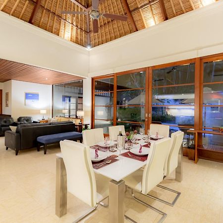 Villa Dorado - Steps From Jimbaran Beach 外观 照片