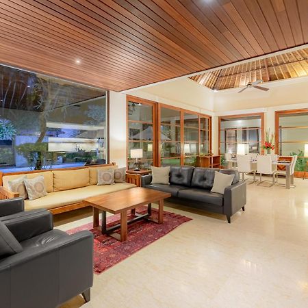 Villa Dorado - Steps From Jimbaran Beach 外观 照片
