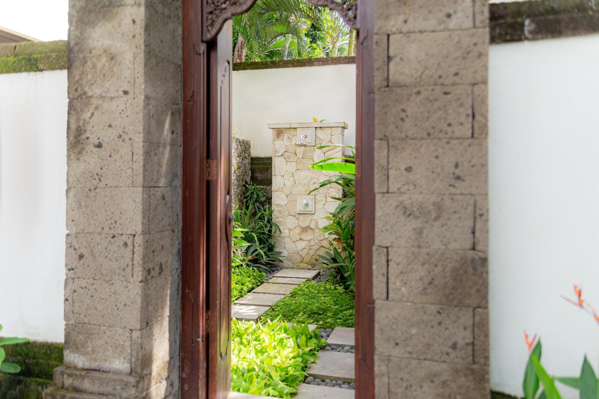 Villa Dorado - Steps From Jimbaran Beach 外观 照片