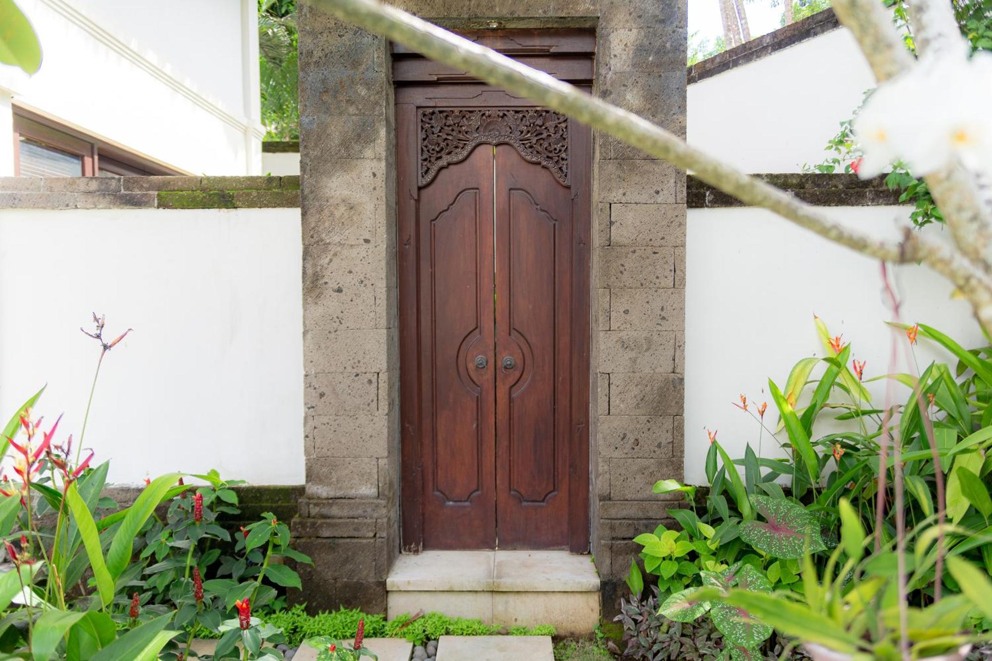 Villa Dorado - Steps From Jimbaran Beach 外观 照片